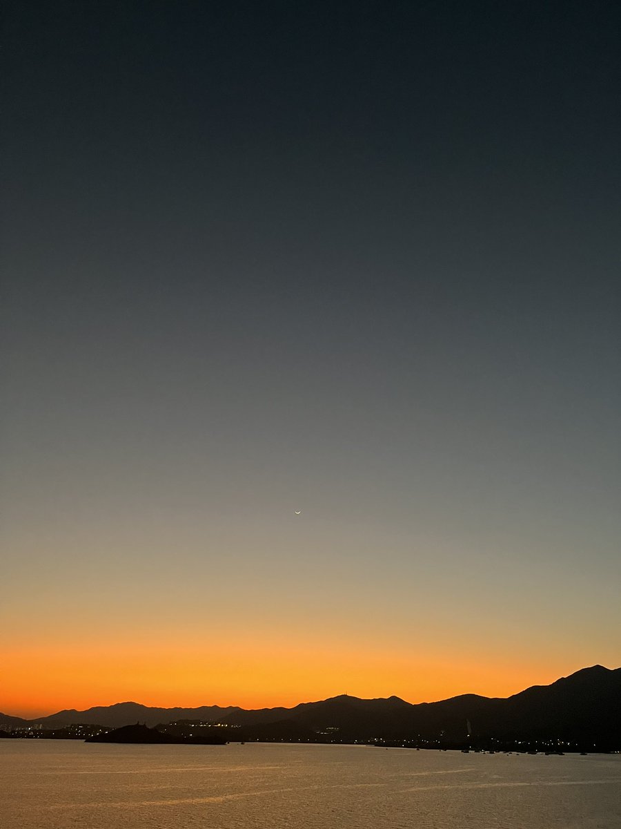 KuritanKristin's tweet photo. きのうちょっと出かける散歩、田舎住んでいるので自然と近い!
夕暮れのときこの歌聴きたい。
#河合奈保子
#NINEHALF
#ホワイトスノービーチ https://t.co/gqBeSWhvrv