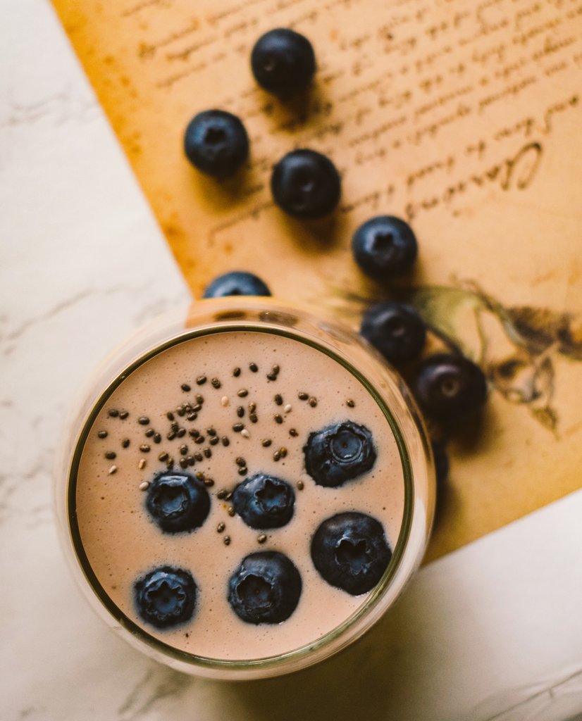 fit_para's tweet photo. When life gives you Monday Blues, 😴

Grab a @fit_para's Blueberry Vanilla Protein Shake &amp; pump up your energy levels. 🏃‍♀🏃

Order from @zomato or @swiggy_in, &amp;

Let's Get Fit, Together! 🥗💪

#mondaymotivation  #mondayblues #parafit #parafitdelivers #fooddelivery #food https://t.co/8cDkomUXEo
