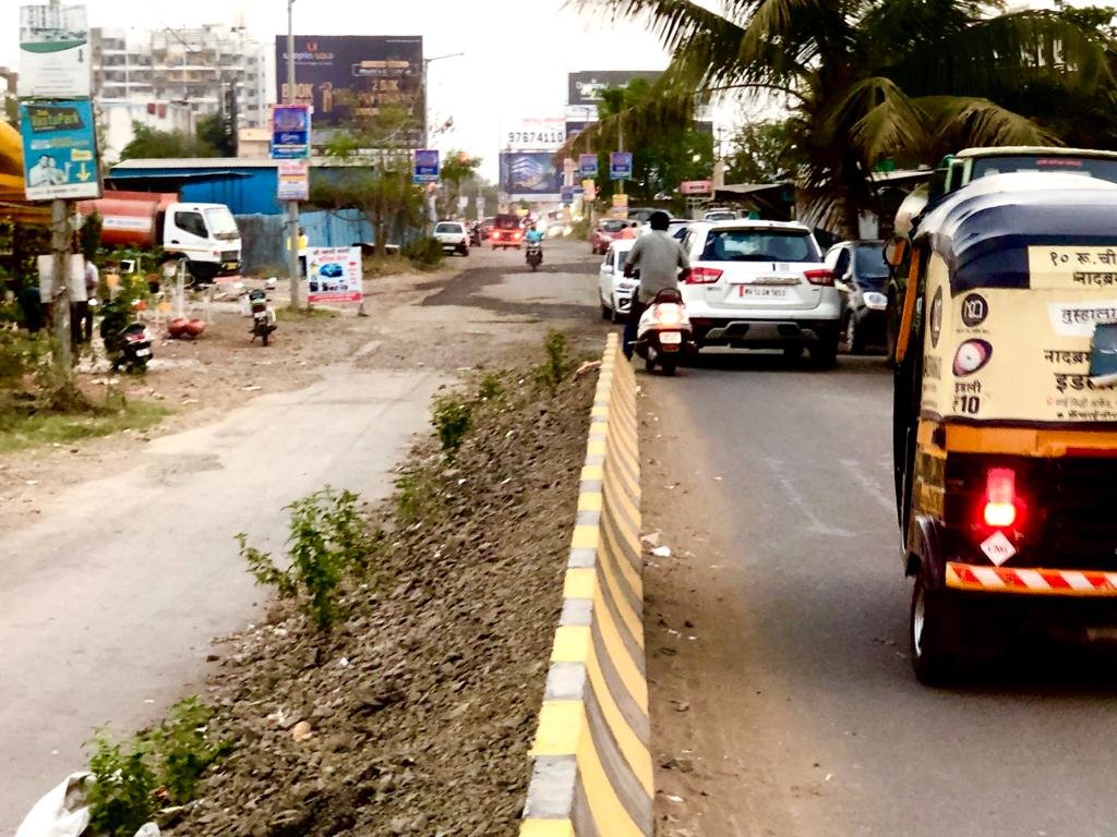 shardul21083's tweet image. More than 60% of society&apos;s members have paid taxes &amp;amp; still pcmc threatens with water supply cut notice, then what about for 5 years we are not provided with proper road?
#NOROADNOTAX
@PCMCSarathi 
@maheshklandge 
@SanjivanSangale 
@SakalMediaNews @lokmat @ThePuneMirror @TOIPune