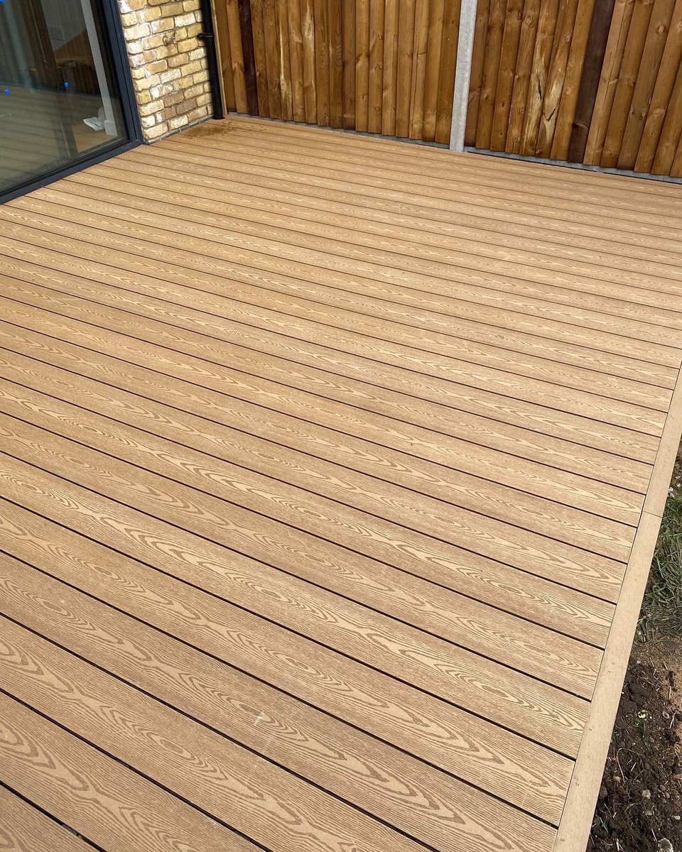 CJLandscapes's tweet image. Small composite decking project in Walthamstow, East London for a happy client. Creating a great area for them to entertain and relax #deckinginstaller #decking #compositedecking #eastlondon #walthamstow #E17 #walthamforest #deckingspecialist #deckingservices #deckingcontractor