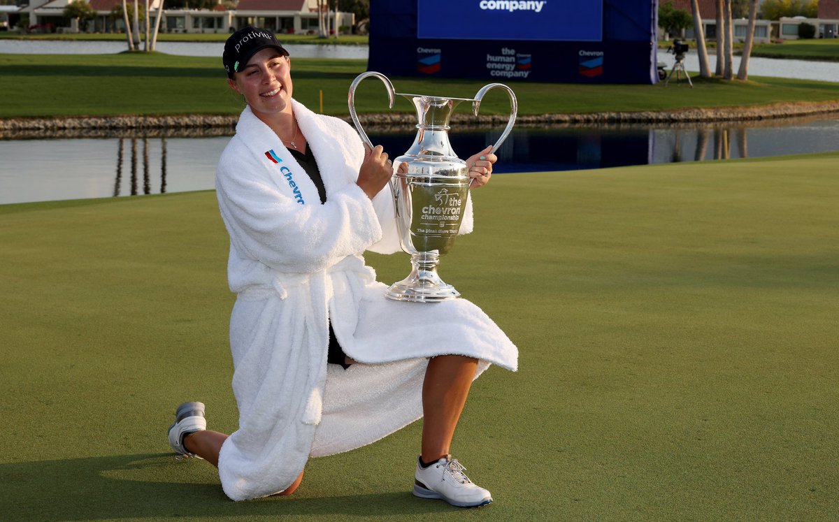 FootJoyEurope's tweet photo. Major breakthrough 🏆
24-year-old @jenniferkupcho landed her first win with a two-shot victory @Chevron_Golf
Trusting FJ Stratos 👟 for the tournament and celebratory dip in Poppie’s Pond 💦
#FootJoy #1ShoeinGolf #FJStratos https://t.co/Q806rxZpWk