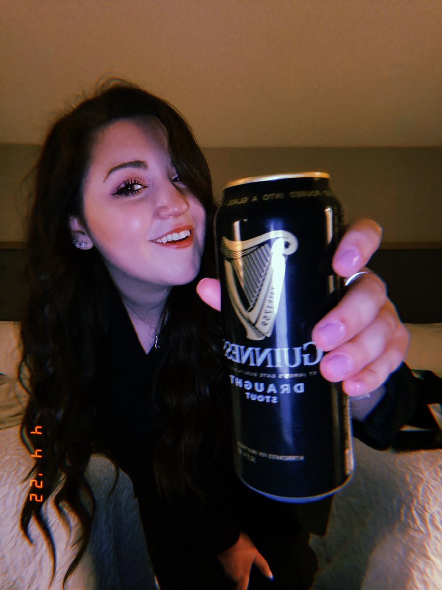 Jill_Sedran's tweet photo. I would like to personally apologize to @bobbyskeetz for spilling ur beer. 🤦🏻‍♀️ Felt absolutely gutted after it happened. Tomorrow drinks on me. #failedgyminschool @InhalerDublin #warsawbrooklyn #inhalernyc https://t.co/QiX5dQz1JL