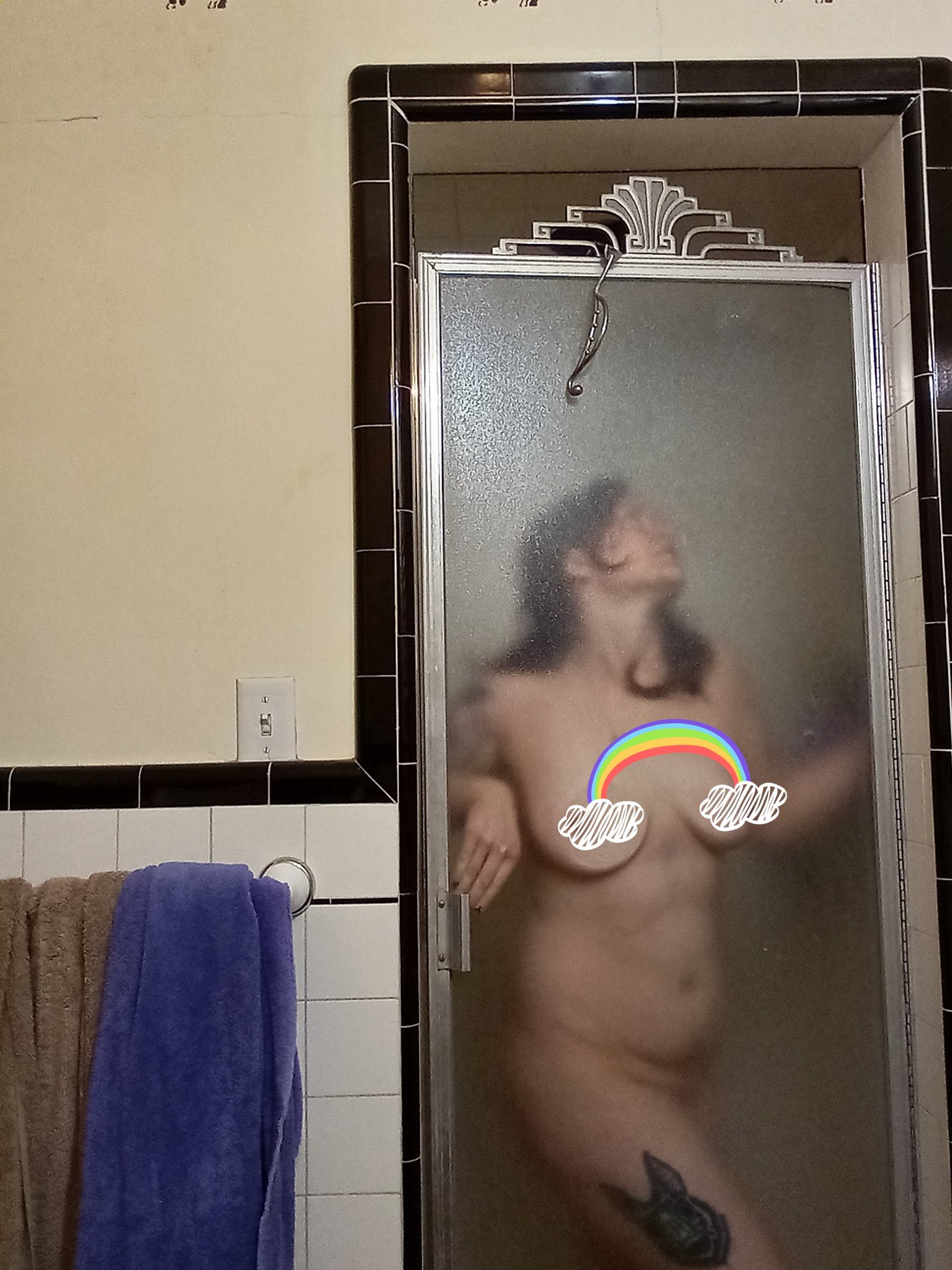 So dirty, I had to shower. Want to se more?😘 Onlyfans in pinned comment. #onlyfans #onlyfanspromo #showergirl https://t.co/cfMBYVErvV