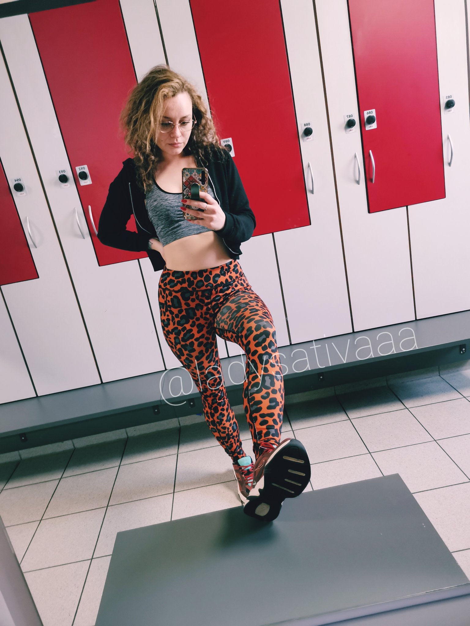 Tickypose on Twitter: "RT @ladysativaaa: I always make them stop and