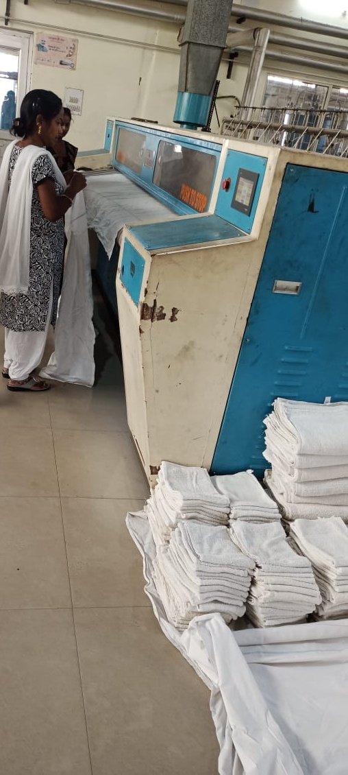 CPRONCR's tweet photo. Glimpses of mechanised laundry in operation at Prayagraj..
Out of 56 NCR owned trains which have to be provided with #bedrolls, provision of linen has already been resumed in 44 and curtains have been reinstated in 54 trains.
Work for remaining is on war footage. https://t.co/hC07ZFXtDk