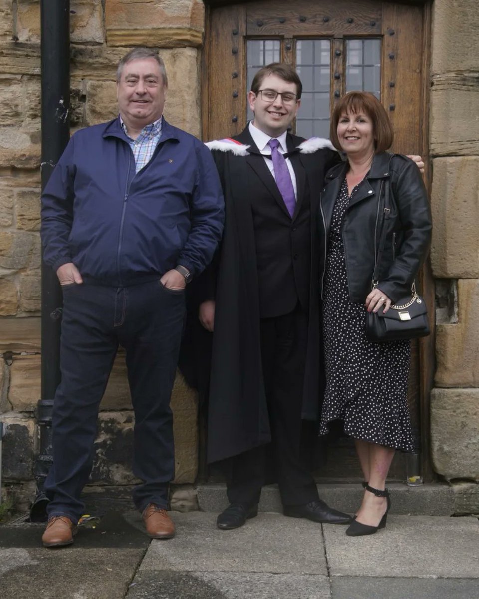 LewisWRobinson's tweet photo. Finally managed to get to my graduation for my undergraduate MSc! Was a lovely day and managed to get some nice pictures. Was also great seeing a lot of people I hadn't seen since prepandemic! https://t.co/eSYKQSCp7K