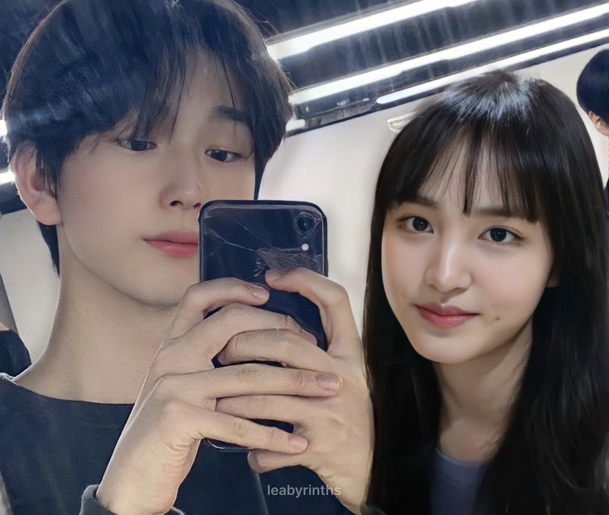 leabyrinths's tweet photo. black haired #baekliz everyone! https://t.co/BAdOFCleX3