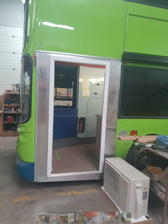 MarshsideSchool's tweet photo. Can you help with our final push on funding for the Big Bus Project? Please retweet and message if you can help @mightyradiofm @SandgrounderDAB @AndrewBrownEdit @seftoncouncil #community 
https://t.co/VMeDIOswfd https://t.co/xpVFHSbx3A
