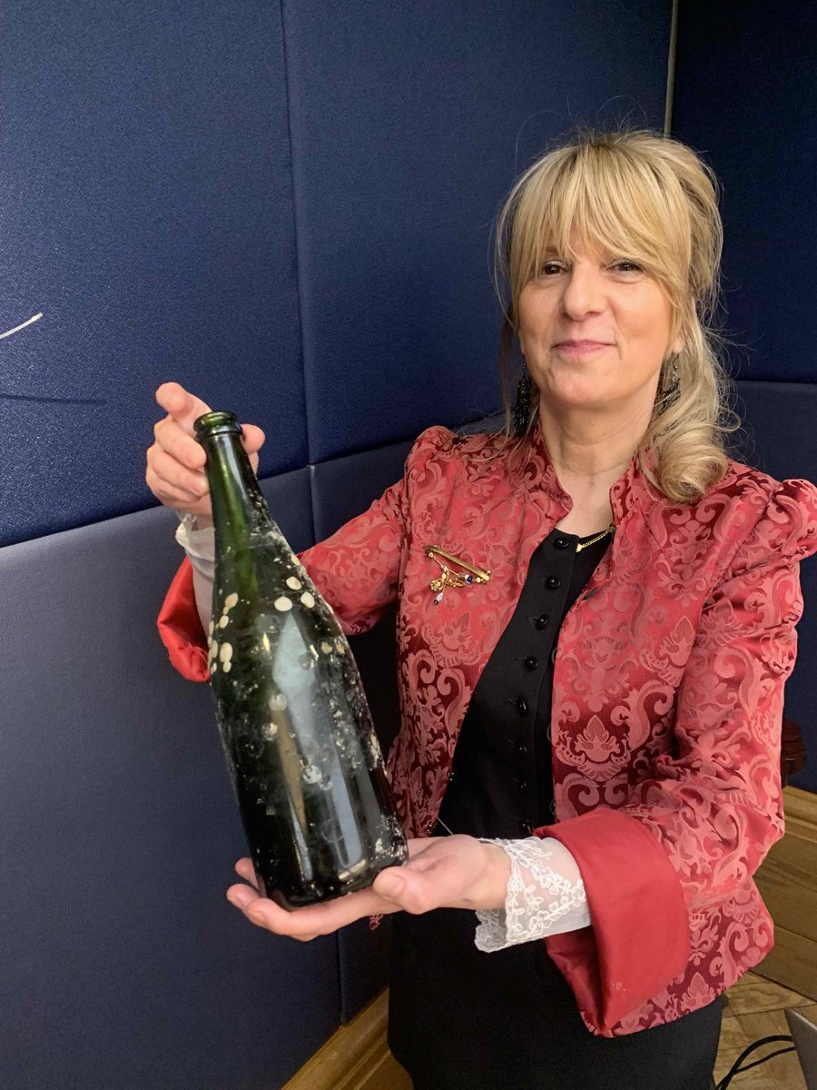 For its 2014 Blanc de Blancs <a href="/ExtonVineyard/">caroline</a> is producing 2 versions – 60 Above &amp; 60 Below - the latter aged at 60m under water. By doing so it becomes the 1st English sparkling wine to be aged sub-aqua. But why? and what difference does it make? Click the-buyer.net/tasting/wine/6…