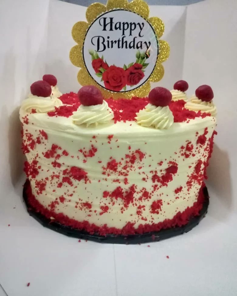 FunkeoluCakes's tweet photo. Slides of beauty 😍😂
Red Velvet birthday cake.
-
Cake Description:
9 inches
2 layers
Buttercream frosting
-
Call / WhatsApp us on 08070582027 to place order
 #cakesinlagos #redvelvetcake #birthdaycakes #happybirthday  #buttercreamcakes #moistcake  #cake  #funkeolucakes https://t.co/NK73GmFcbs