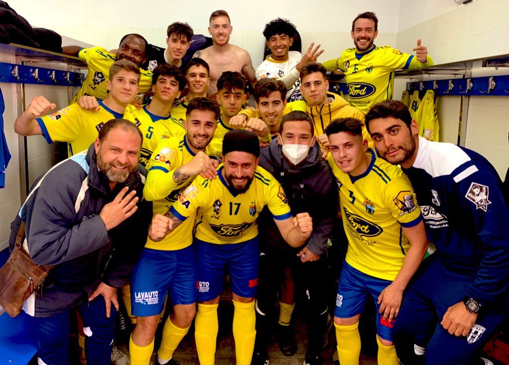 Final en Poniente!!! Grandísima victoria de los nuestros ante un magnifico equipo.
 <a href="/cdciudadjardin/">cdciudadjardin</a>  4 (Paolo,<a href="/juanitosojo/">Juanito Sojo</a> ,<a href="/rafita_sojo_98/">rafitasojo</a> ,Nano) - <a href="/villadelriocf74/">Villa del Río, CF</a> 0
Ford Torrecilla Talleres Lara @GestionyCalor <a href="/lavautocordoba/">Lavauto Córdoba</a> <a href="/APARICIOmuebles/">Muebles ApariciO</a> <a href="/Shumy33/">miguel canales ruiz</a>