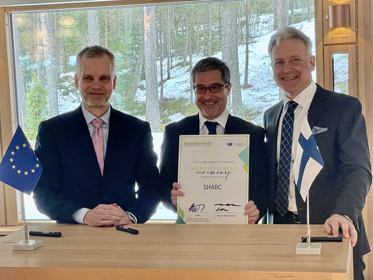 Had the pleasure to attend the EU innovation fund grant agreement signing event. An important step in order to make #Neste refinery in #Porvoo the most sustainable in Europe with Sustainable Hydrogen and Recovery of Carbon as one important tool. <a href="/NesteGlobal/">Neste</a> <a href="/lindforslp/">Lars Peter Lindfors</a> <a href="/doubrro/">Roman Doubrava</a>