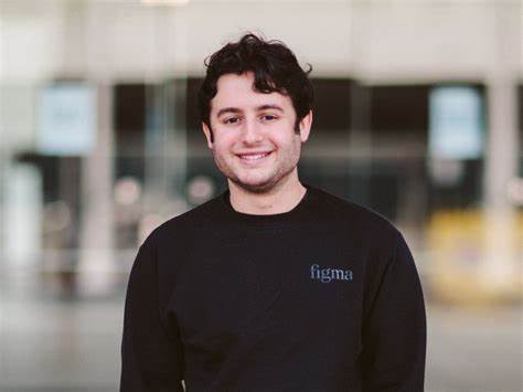 shreyans512's tweet photo. From child actor to web developer to law to politics to data analytics to design to drones to founding the $10 billion giant called Figma: this is the crazy story of Dylan Field👇👇 https://t.co/lUdxgGLOss
