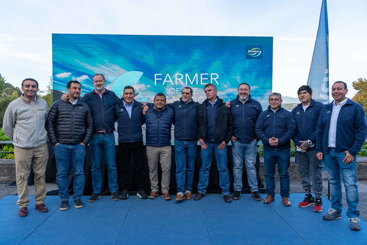 BioMar_Chile's tweet photo. ¡Qué alegría volver a juntarnos! La semana pasada premiamos a los #FarmerOfTheYear2021. Agradecemos el trabajo en conjunto y la confianza depositada en BioMar para alimentar el #SalmonChileno. https://t.co/KRitFeN4a4