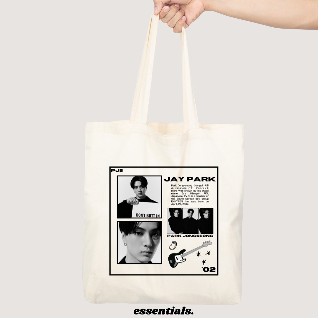 shopparkjimin's tweet photo. 𝗘𝗻𝗵𝘆𝗽𝗲𝗻 𝗝𝗔𝗬 𝘀𝗽𝗲𝗰𝗶𝗮𝗹 𝗱𝗲𝘀𝗶𝗴𝗻 𝘁𝗼𝘁𝗲𝗯𝗮𝗴𝘀 now available for CASH ON DELIVERY! Sale price for only Php150!

Free 2pcs photocard!

Details: 14x16 in with zipper, Sublimation A4 size print

Shopee: https://t.co/UW3T8IwWnC

For inquiries, please message us. https://t.co/zG6mJ8VXMp