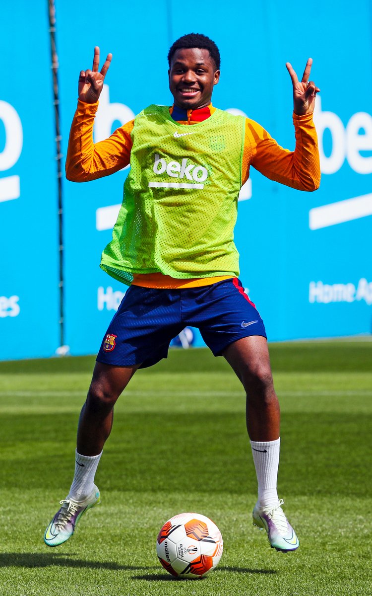 FCBarcelona_es's tweet photo. Nos encanta esta foto :D https://t.co/bdpXKLfggr