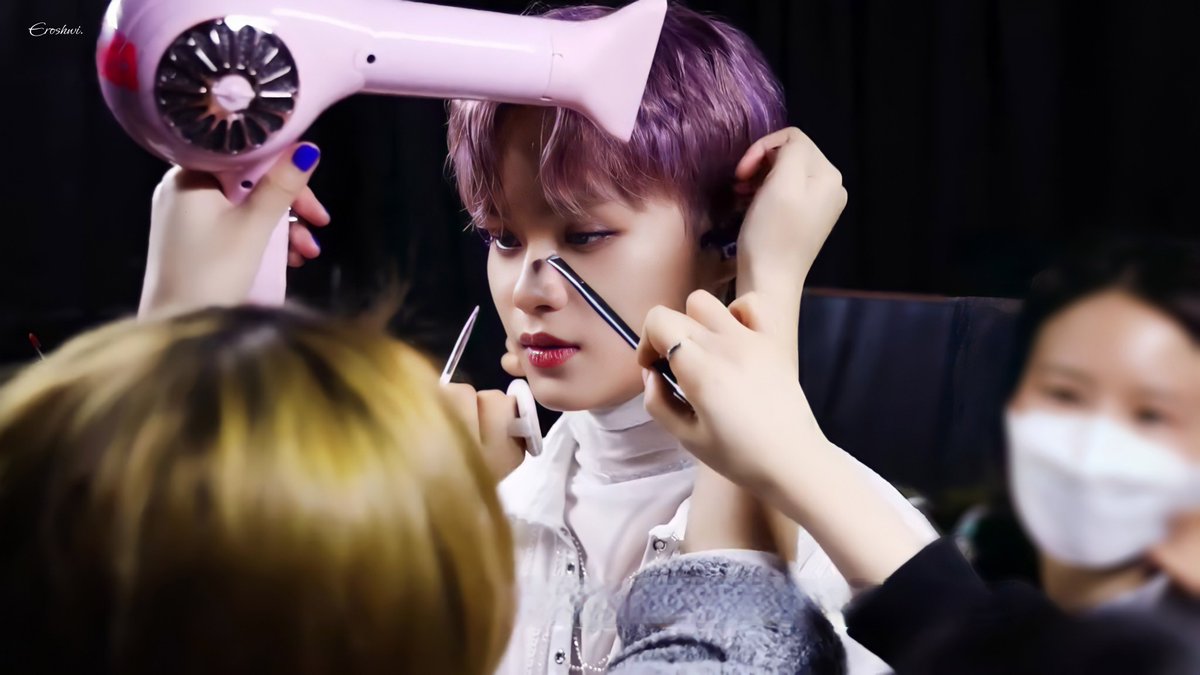 eroshwi's tweet photo. 040422 💜🖤

#이대휘 #LEEDAEHWI https://t.co/qsWaCPxOfo