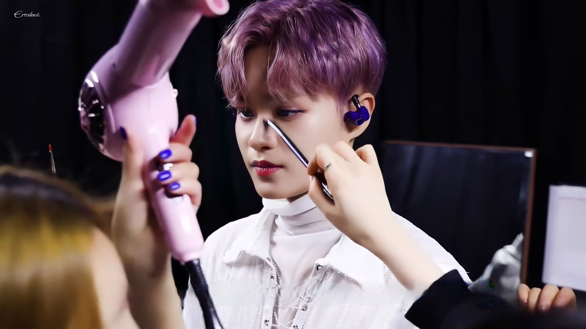eroshwi's tweet photo. 040422 💜🖤

#이대휘 #LEEDAEHWI https://t.co/qsWaCPxOfo