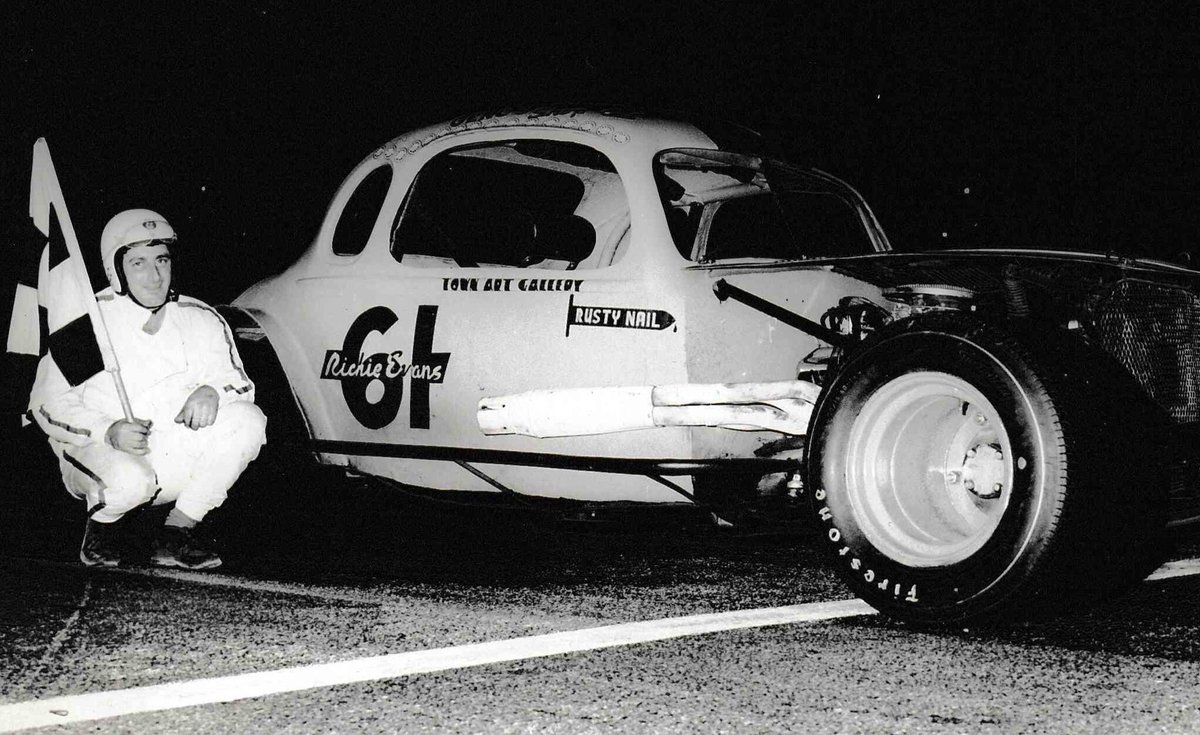 KRob112's tweet photo. A 1969 🏁 pic of Richie Evans @FultonSpeedway 
📸 C. Rice https://t.co/MTdXgGNehH