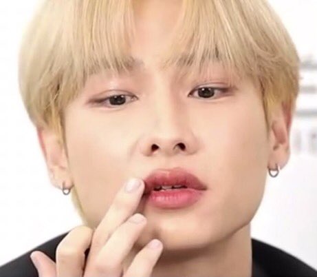 offguning's tweet photo. AND IF I KITH #LOrealRougeSignaturexGun https://t.co/t6PFDFs1vV