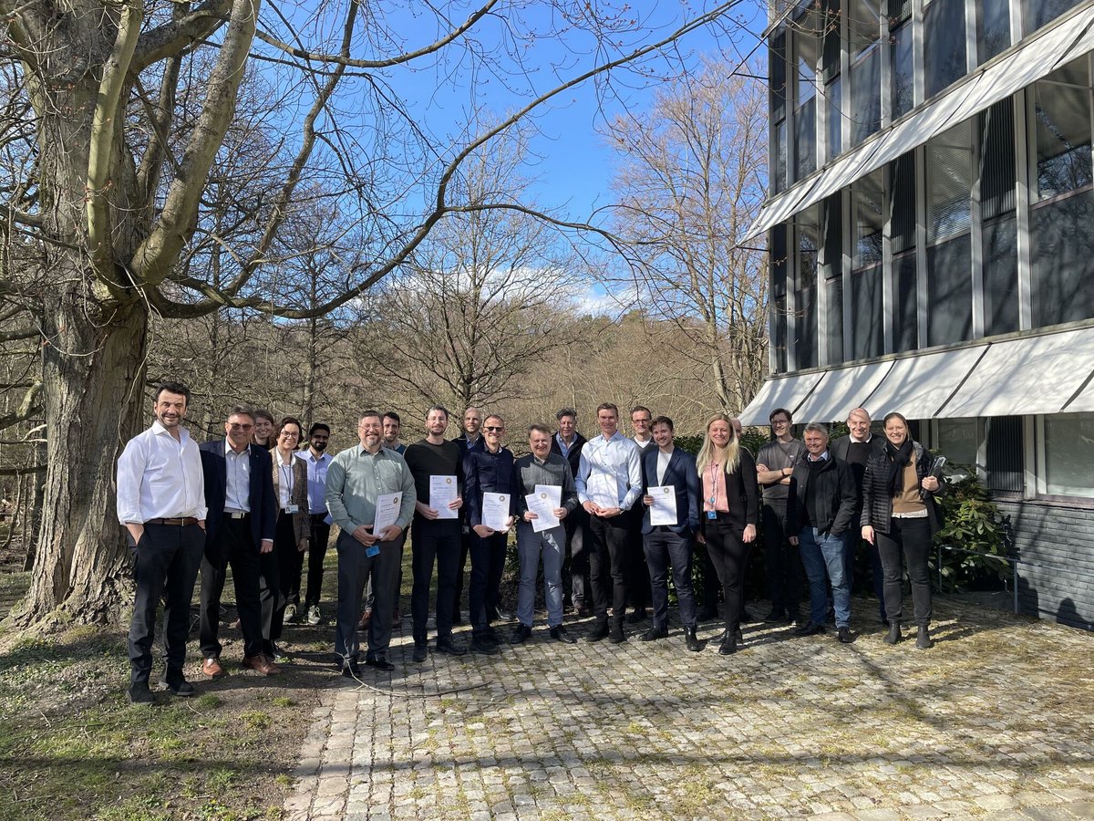 topsoe_official's tweet image. Solving some of the world’s toughest challenges requires outstanding talents – that’s why we’re extra proud of our newly educated #Lean Experts 🎉 

They’ve spent the last year applying their knowledge to deliver breakthrough Lean projects. Let’s #GoSolve!