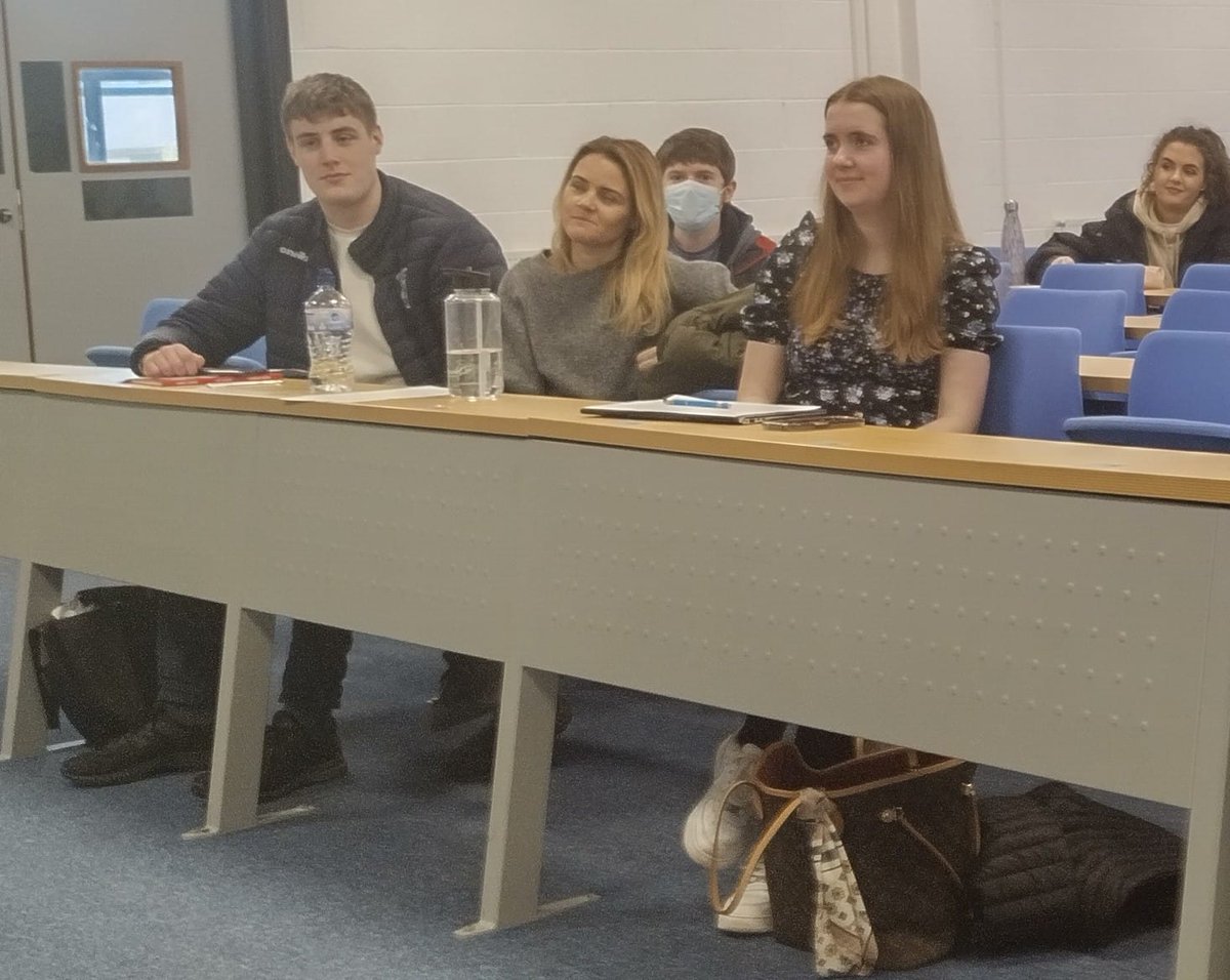 AdrianKavanagh's tweet photo. Scenes from the "Big Debate" at today's Electoral Geography class, when the Shamrock, Harp and Shilleagh debating teams (finally) went head to head with each other. The debate was chaired by Caoil-ry Byrne
#Harps #Shillelaghs #Shamrocks #GY347 #WhyThree #ElectoralGeography https://t.co/lsmqosYfYq