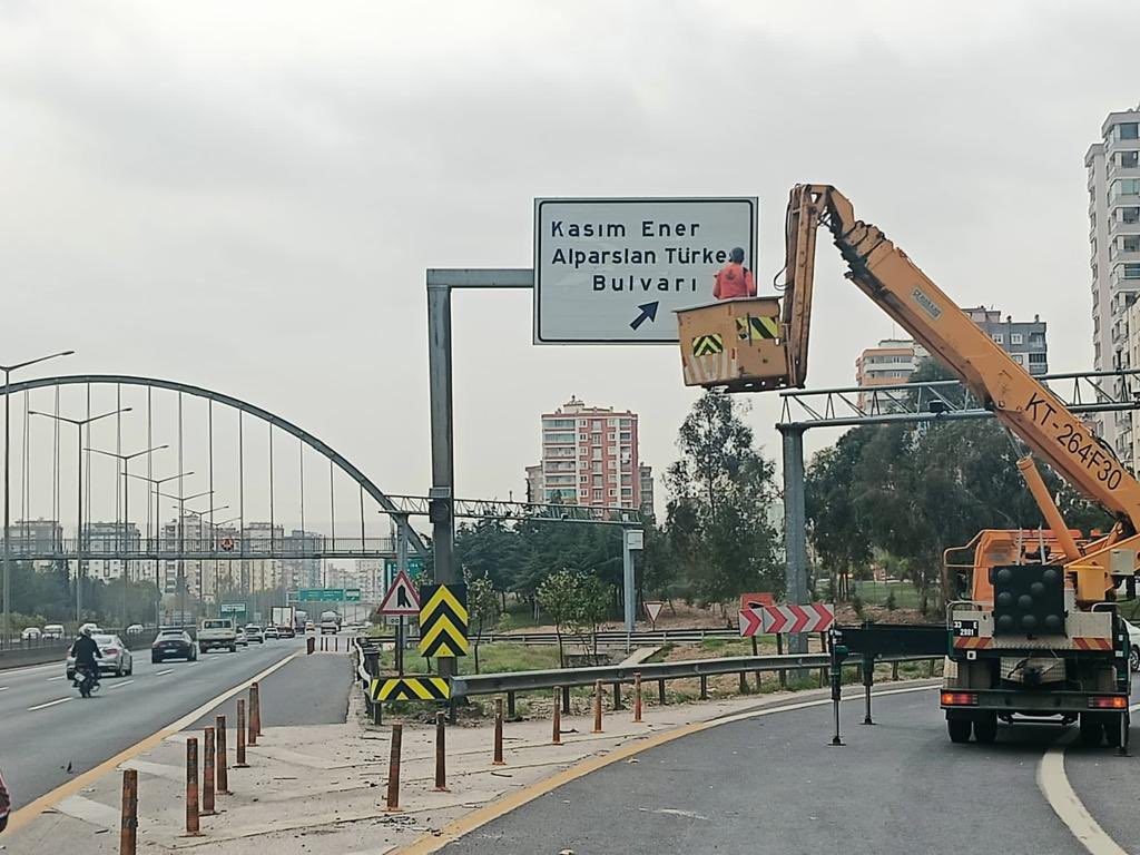 Sayın <a href="/akaraismailoglu/">Adil Karaismailoğlu</a> Bakanımıza ve Karayolları Genel Müdürlüğümüze teşekkür ediyoruz. 

Biz Cumhurbaşkanımız Sayın <a href="/RTErdogan/">Recep Tayyip Erdoğan</a>‘nın liderliğinde her zaman aziz milletimizin emrindeyiz. #Adanalı hemşehrilerimiz müsterih olsunlar.