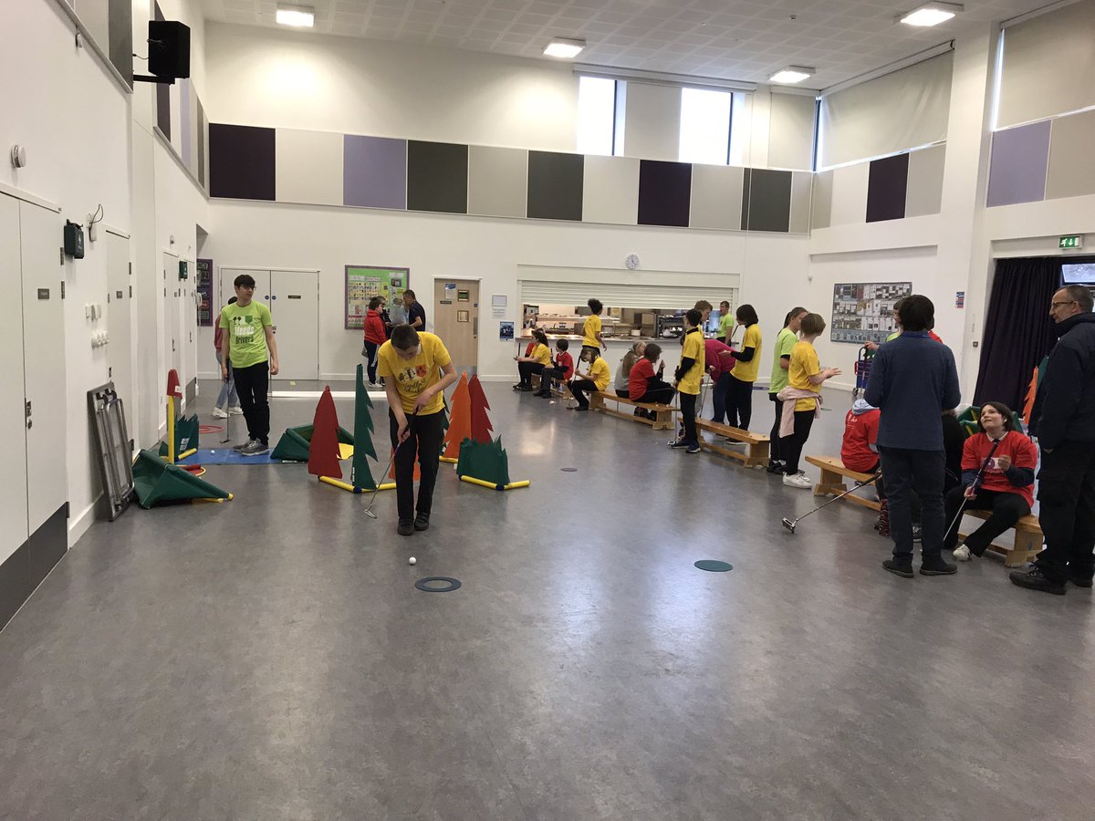 ActiveAndyW's tweet photo. It was really nice to see a project that was delayed by COVID finally come together. Well done @JOLFgolf and @futureproofCIC for creating positive and sustainable experiences for the awesome children from @MGC_wsussex and @WoodlandsMeed with a little help from @activesussex https://t.co/BSjnHSOPyS