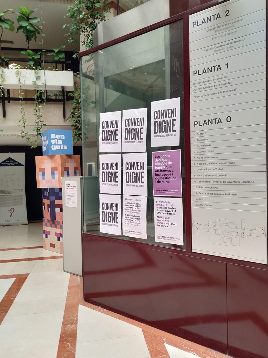 Les companyes i companys de  l'#Agènciacatalanadelajoventut han decidit incorporar nova cartelleria a Serveis Centrals. 14 anys de la creació de l'ACJ i seguim sense conveni, ni contracte programa. <a href="/govern/">Govern de Catalunya</a> quan anys més haurem d'estar amb aquesta anormalitat laboral?