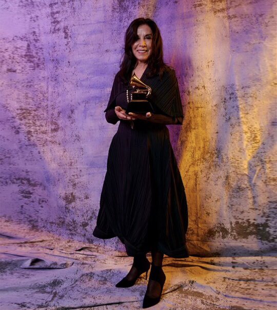thebeatles's tweet photo. Congratulations to @DhaniHarrison, Olivia Harrison &amp; Darren Evans, art directors - @GeorgeHarrison's All Things Must Pass: 50th Anniversary Edition won “Best Boxed Or Special Limited Edition Package” at the 64th Annual Grammy Awards https://t.co/hJhAbvIcyI https://t.co/MGxDQKwcLp