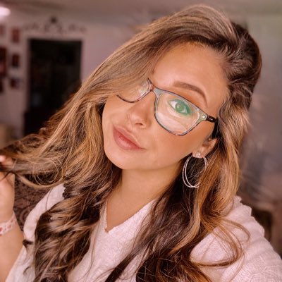 haleylawrence_'s tweet photo. #NewProfilePic https://t.co/sX4CX6lg4x