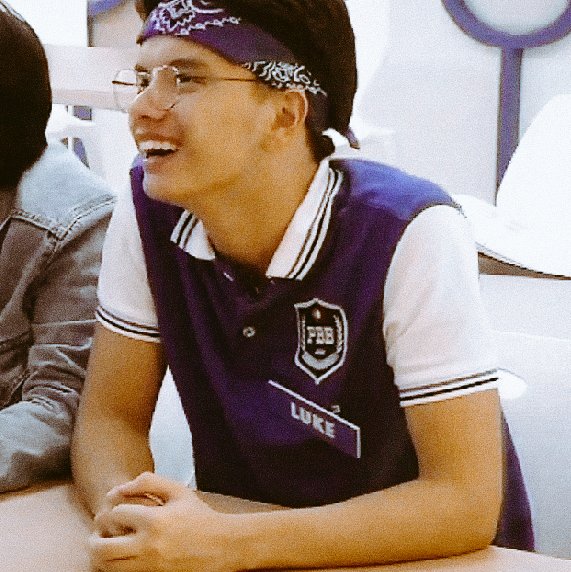 lukejmsxc's tweet photo. KUNG GANITO KA GWAPO KAKLASI MO!! BAT AKO AABSENT??

#LukeAlford https://t.co/mbVMkQPmNl