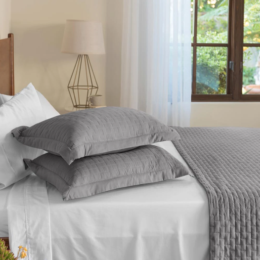 lelaanstore's tweet photo. Bring on the chilly nights, and all the snow, I am ready!! Loving this cozy sheet set from the one and only!

#homedecor #cozy #sheetset #bedding #winterbedding https://t.co/vfZDNX7iOl