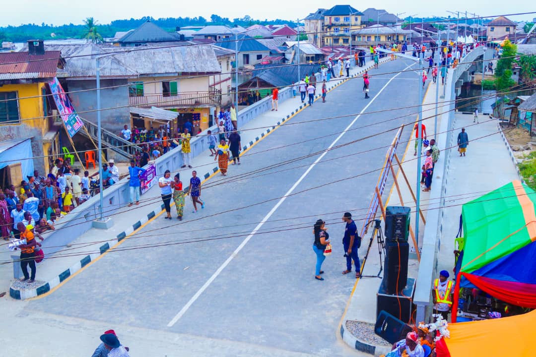 yeripros's tweet photo. Gov. Diri is building Bridges and roads to ease economic and social activities.
#DestinationBayelsa https://t.co/FkSuL8gEvi