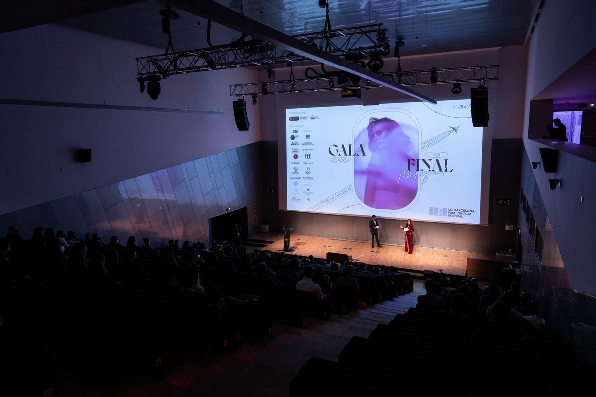 LCIBCNFFF's tweet photo. We love to collect memories. Do you remember the 5th edition Awards Ceremony?
Now, the 6th edition is HERE❤️‍🔥

Be the REVOLUTION of the wild and talent souls 👇🏼
https://t.co/LjK5UDauLA

@zegarciaoficial @museudeldisseny @LCI_Barcelona https://t.co/QJ4Kwv61tV
