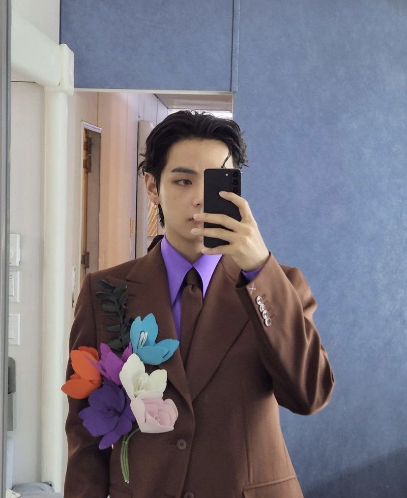 Taehyuir's tweet photo. Guess my name, Lady. You might be wrong. https://t.co/1gYTD7W09v