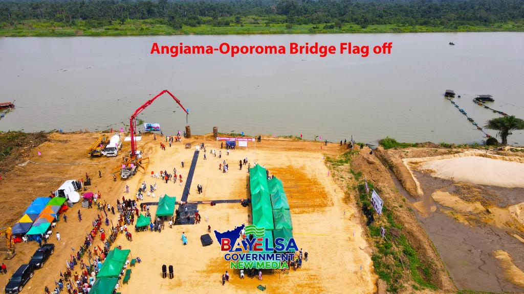 yeripros's tweet photo. The Angiama-Oporoma Bridge was flagged off by Vice President Prof. Yemi Osinbajo.
This road and bridge will open up the enormous economic potentials of the oil rich Southern Ijaw LGA
#DestinationBayelsa https://t.co/moUoIMi49f