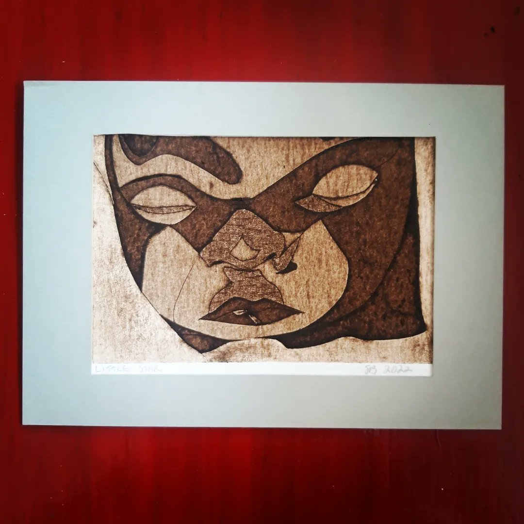ShellyBerryUK's tweet photo. Mounted some of my #prints last week - quite please with how they scrubbed up 🤓 What #creative stuff have other folks been up to?
#printing #collograph #art #artist #artistslife https://t.co/sijkdfbOru