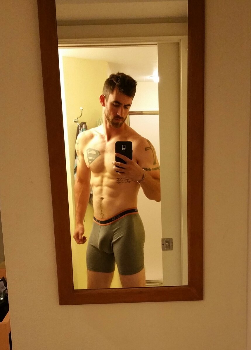 InSearchOfMommy's tweet photo. Do you like guys with tattoos? https://t.co/UbxkFtWrOs