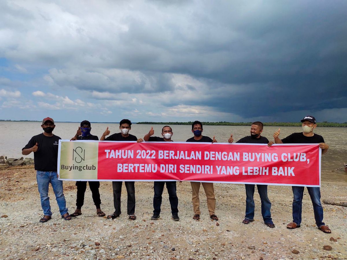 dongertong1's tweet photo. Buying club resmi online telah menarik perhatian dan dukungan bnyk teman .  pengguna member  telah melebihi 30.000. buying club akan trus tetapkan , cermat ,  inovatif, berkualitas , bersatu,  bersama-sama membangun sosial ekosistem e-commerce di Indonesia!#Buyingklub https://t.co/UoROsayAva