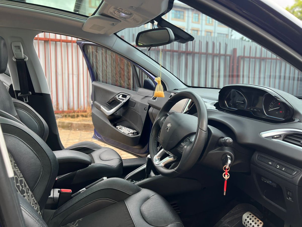 boujeeautos's tweet photo. Peugeot 208 ::  NewShape :: Year 2013 :: 1600cc  :: Sunroof ::  Auto  Transmission  :: Park Assist :: 
Reg KCY
✅Cash Offer Kshs 850,000
✅Bank Asset from 70% and up to 5 Years Repayment.
✅ Call , Sms Or WhatsApp us for details and requirements. 
☎  Carol    ::  0724809179 https://t.co/2T92DLkvqa