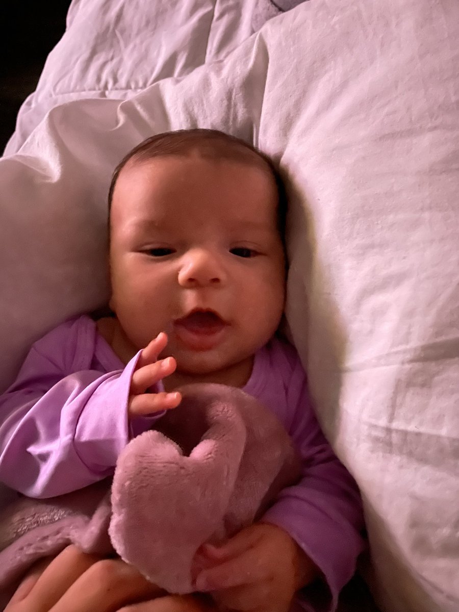 janellllnichole's tweet photo. and just like that #milkwasted https://t.co/n7fYmMRVXw