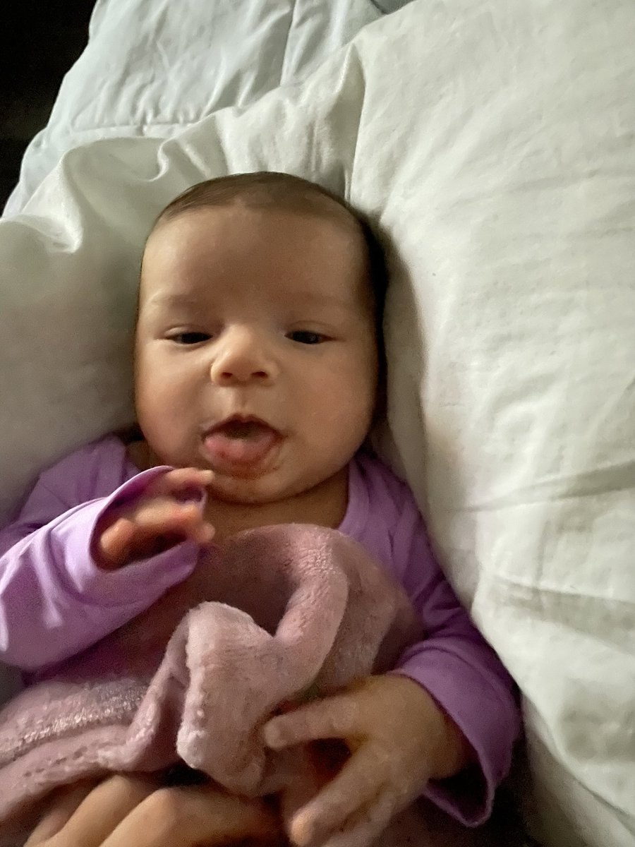 janellllnichole's tweet photo. and just like that #milkwasted https://t.co/n7fYmMRVXw