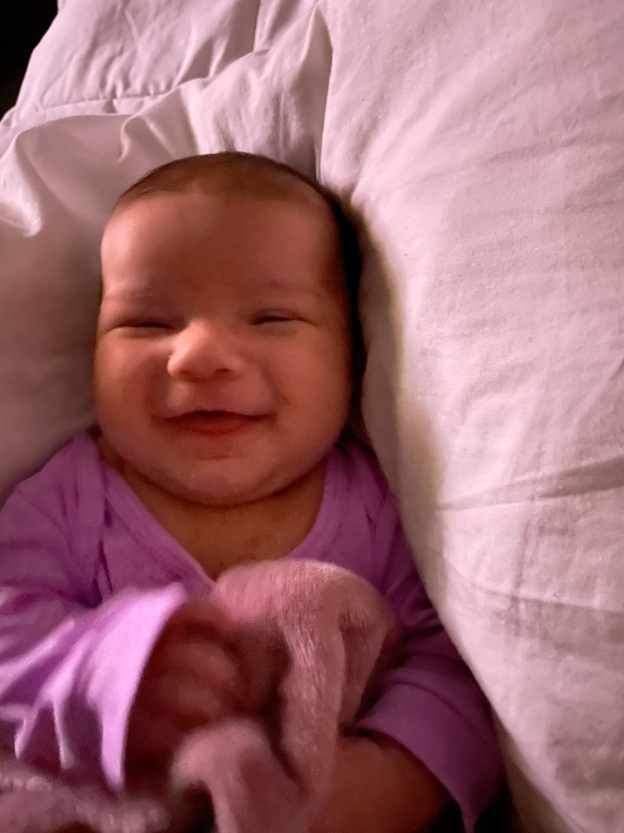 janellllnichole's tweet photo. and just like that #milkwasted https://t.co/n7fYmMRVXw