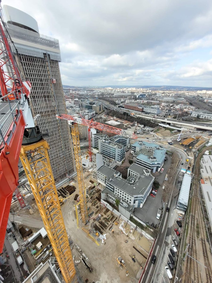 a_hexagone's tweet photo. Quelques photos de notre grue à tour Liebherr 550 EC-H 20 Litronic en location chez GCC sur le chantier SAINT DÉNIS Tour Pleyel #550ech
#montagegrue #liebherr #grue #construction #grueliebherr #grueliebherrech #chantier #grueatour #grueàtour #gruedechantier #france #travaux https://t.co/hWAXfUtgio