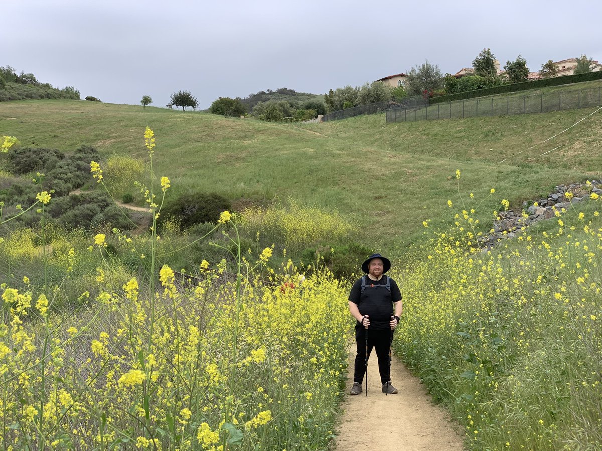 ChrysPopkoff's tweet photo. Some hiking! #hiking https://t.co/AWHccrtgoC