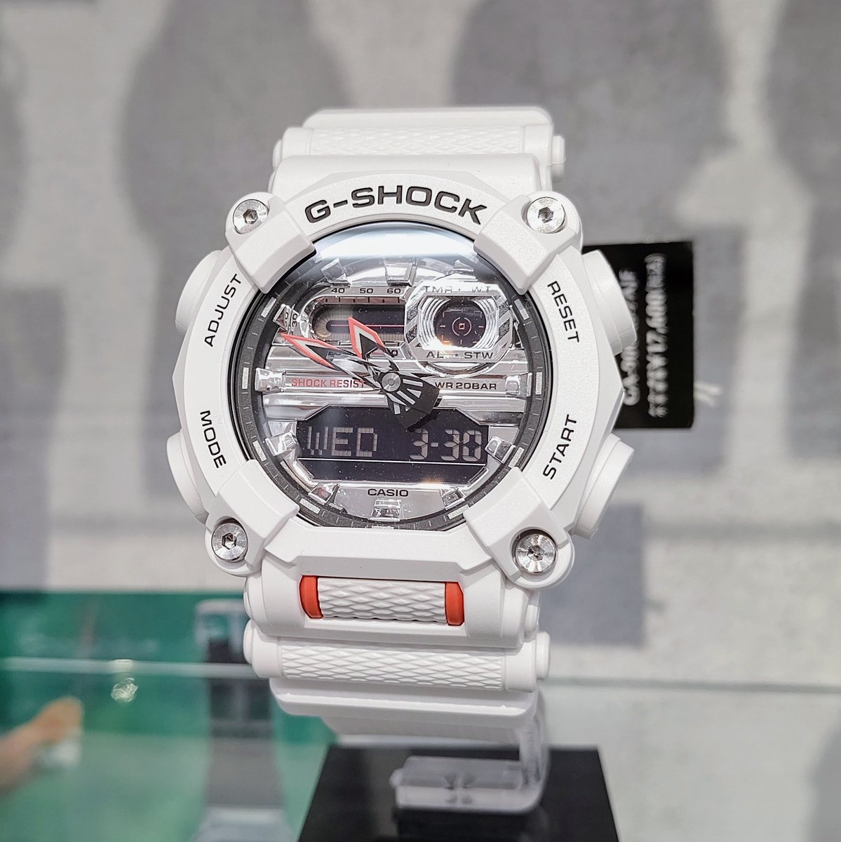 tomita_aizu's tweet photo. 【G-SHOCK GA-900】
おはようございます☀
先日もご紹介した工業デザインをモチーフにしたGA900
のカラー違い5種中の3種はこちらです!
ホワイトや黒×金もいいですが、マットなグレーが渋いGA-900HC-5AJF(3枚目)が個人的にはいちおしです😏
#G_SHOCK #CASIO #カシオ計算機 #GA900 https://t.co/Ooko7YcDhC