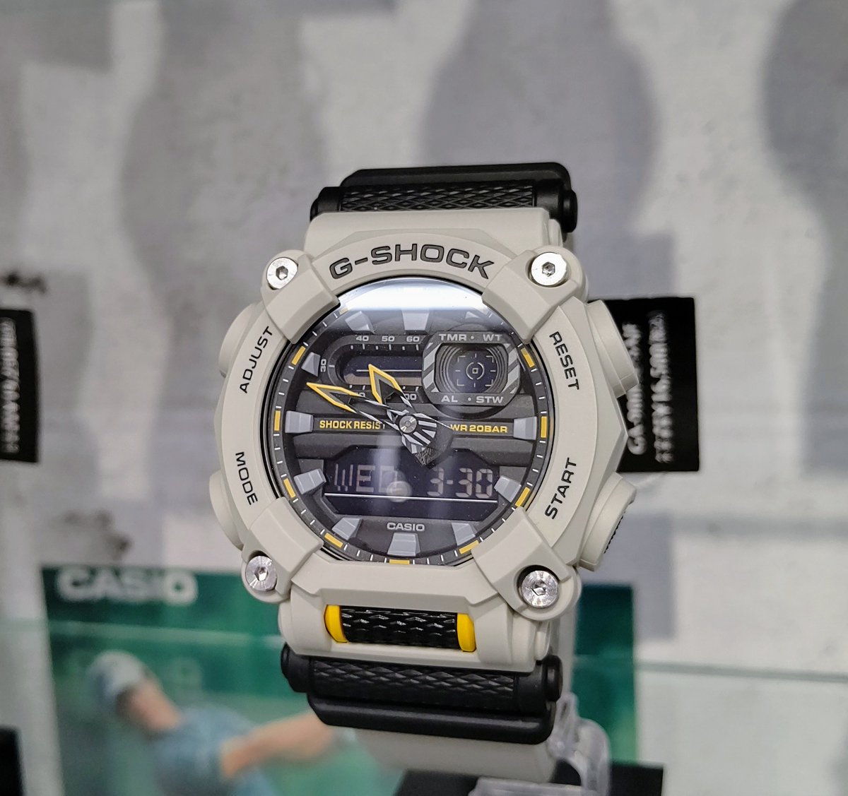 tomita_aizu's tweet photo. 【G-SHOCK GA-900】
おはようございます☀
先日もご紹介した工業デザインをモチーフにしたGA900
のカラー違い5種中の3種はこちらです!
ホワイトや黒×金もいいですが、マットなグレーが渋いGA-900HC-5AJF(3枚目)が個人的にはいちおしです😏
#G_SHOCK #CASIO #カシオ計算機 #GA900 https://t.co/Ooko7YcDhC