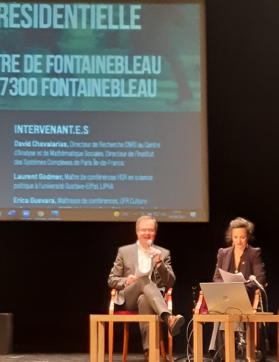 fabrice_hamelin's tweet photo. C'est parti pour la JE sur la campagne présidentielle et ses objets, outils, matériaux organisée à #Fontainebleau #EEP_UPEC https://t.co/Q2A7jpPvsX