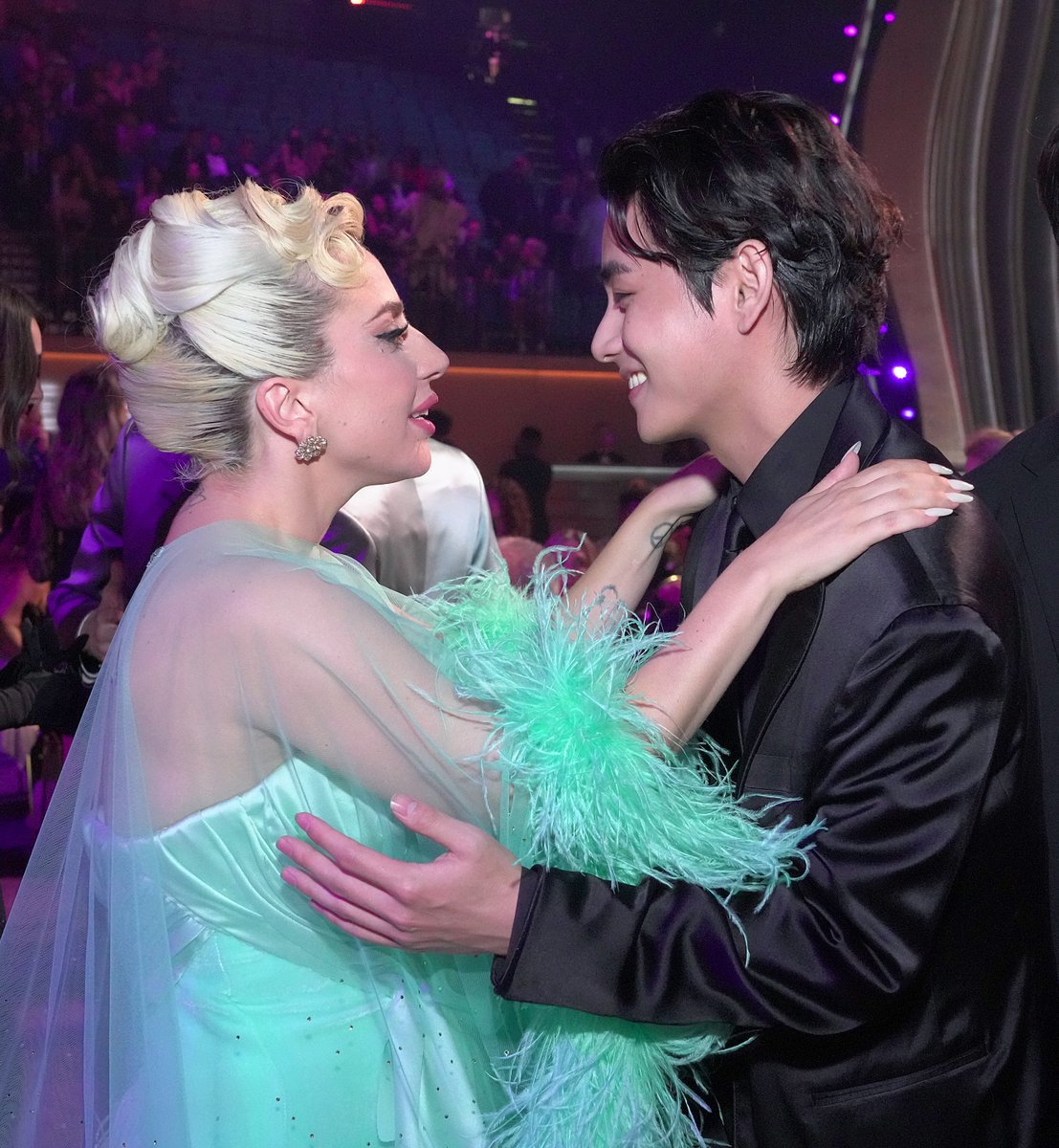 BritishVogue's tweet photo. A friendship we didn't know we needed. https://t.co/ltup14gYIY